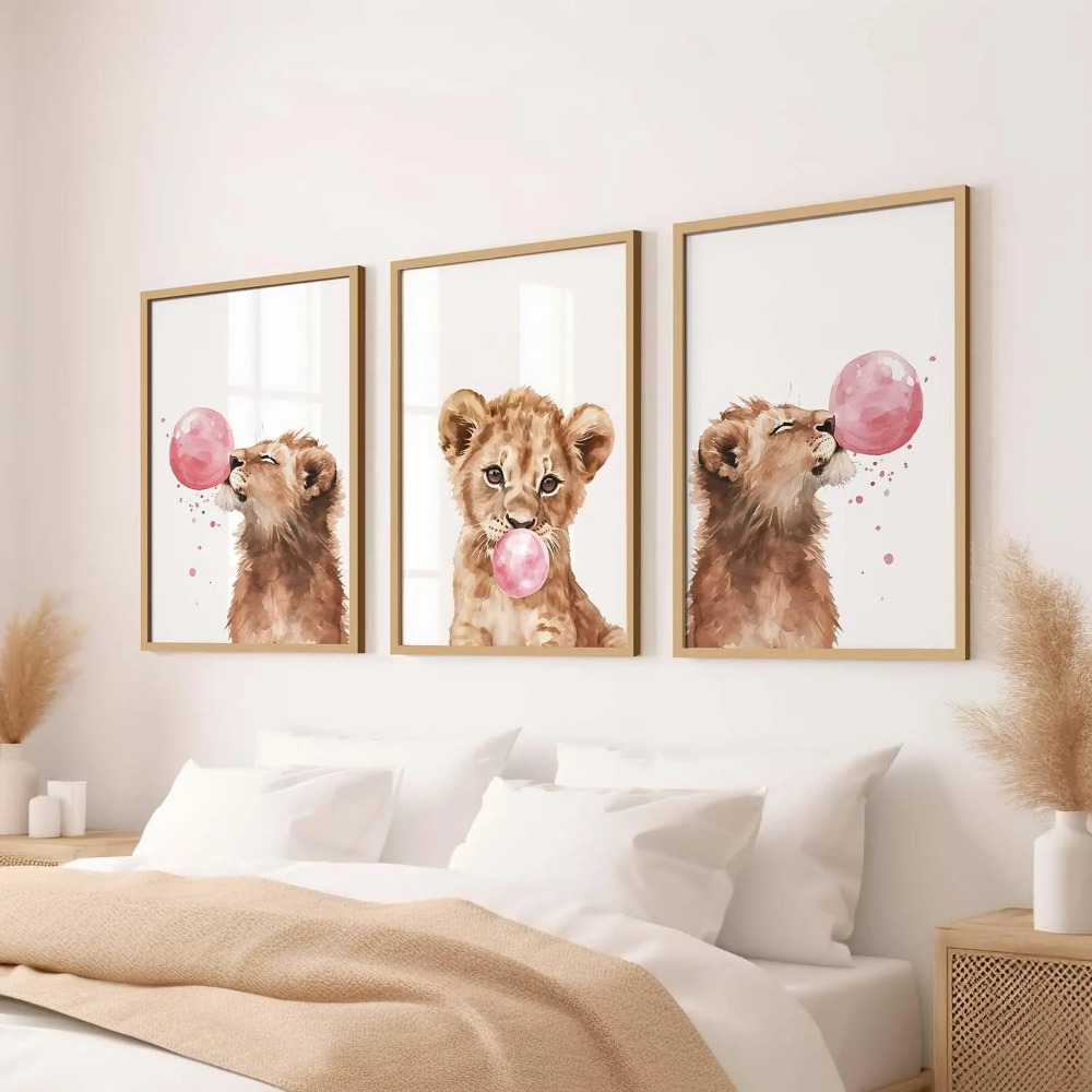 Baby Nursery Animal Theme - ライオンの子の保育園用ウォールアートセット、赤ちゃん動物プリント、バブルガムサファリテーマ、額入りポスター、子供部屋の装飾、ウッドランドジャングルベビー