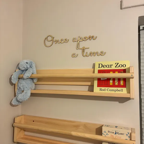 ワンス・アポン・ア・タイム ウォールサイン。 木製保育園ベビ - Baby Nursery Quotes のレビューと価格
