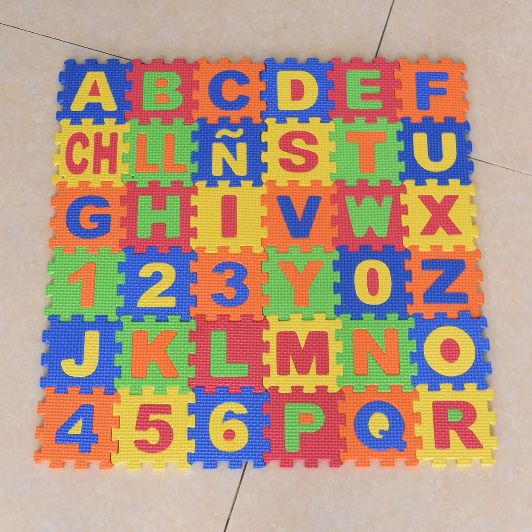 フォームプレイマット,アルファベット文字,数字,教育玩具,柔 - Baby Nursery Cushion のレビューと価格