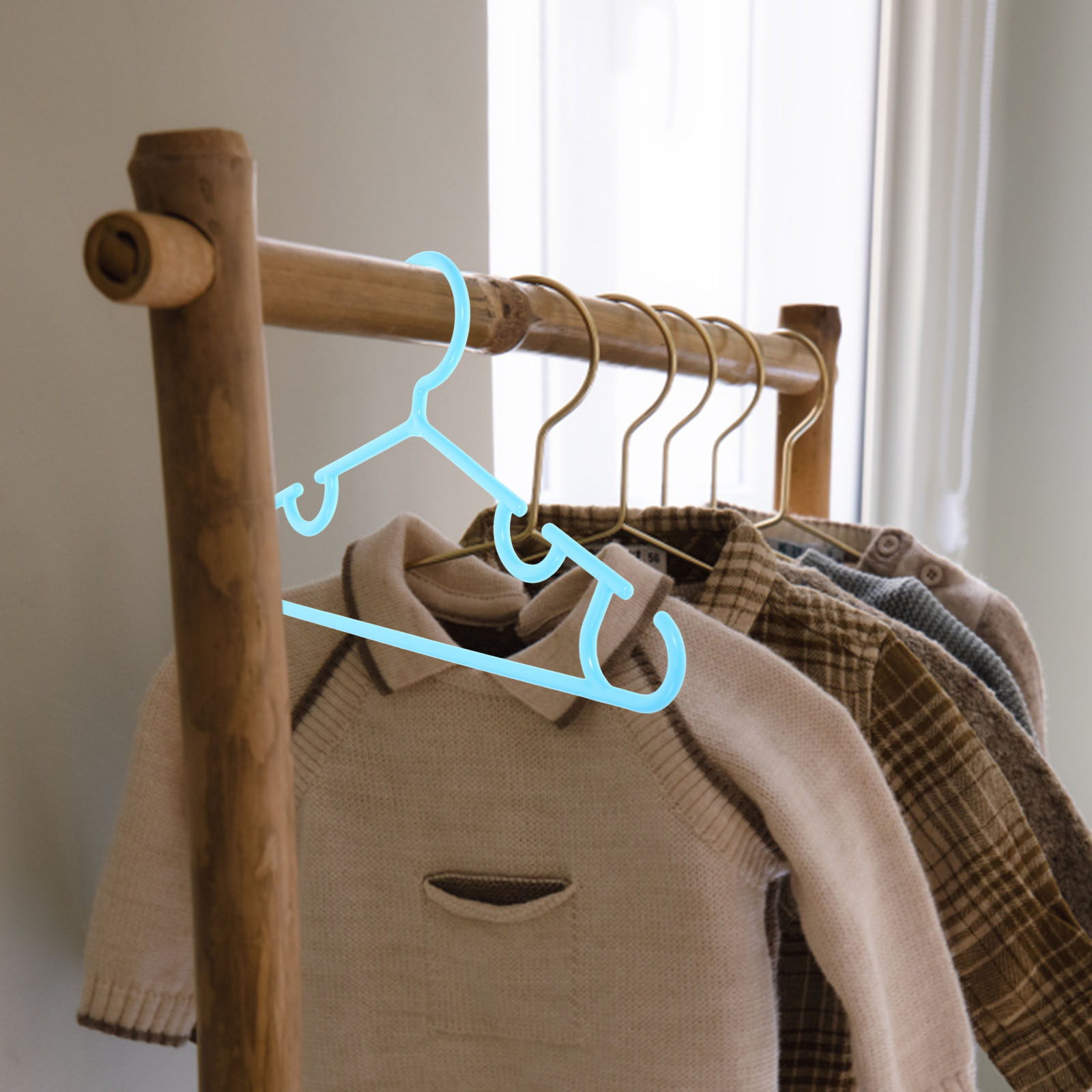 10個入り 安全で便利な滑り止めベビーハンガー 丈夫なプラス - Baby Nursery Must Haves のレビューと価格