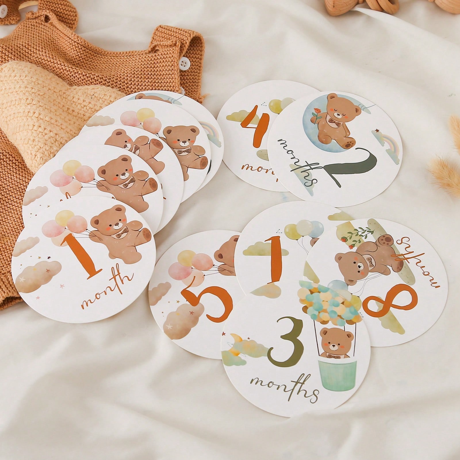 赤ちゃんの写真記念小物 円形カード（1月～12月）、リトルベ - Milestone Card Set のレビューと価格